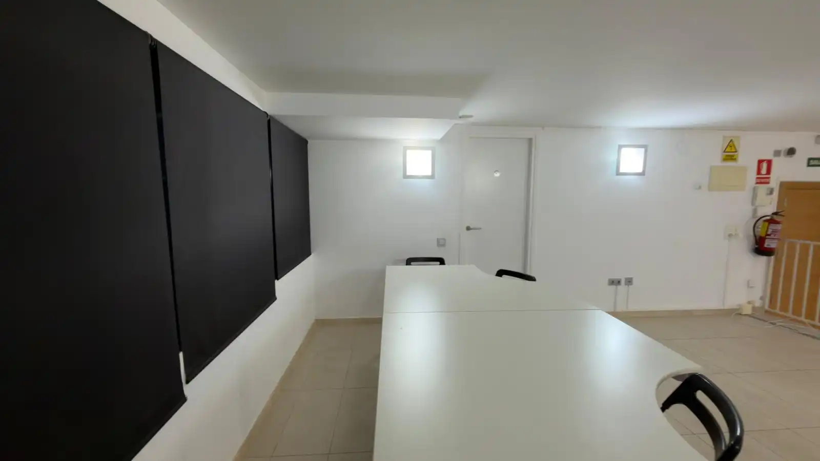 Office for rent in L'Hospitalet de Llobregat  with Air Conditioner and Heating
