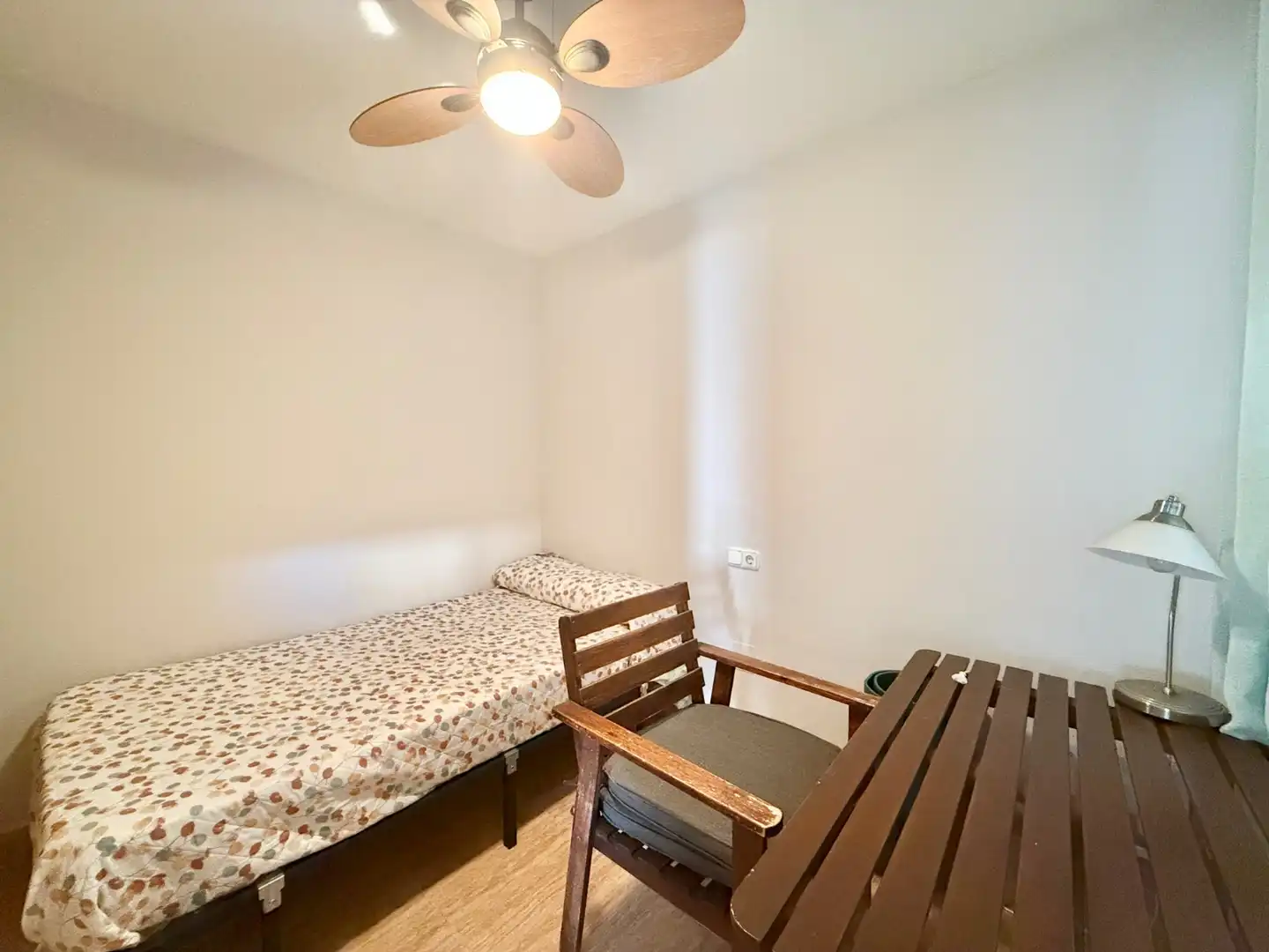 Habitación de Casa adosada de alquiler en Pilar de la Horadada con Aire acondicionado, Calefacción y Jardín privado