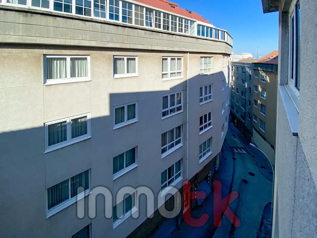 Vista exterior de Piso en venta en A Coruña Capital  con Parquet y Trastero