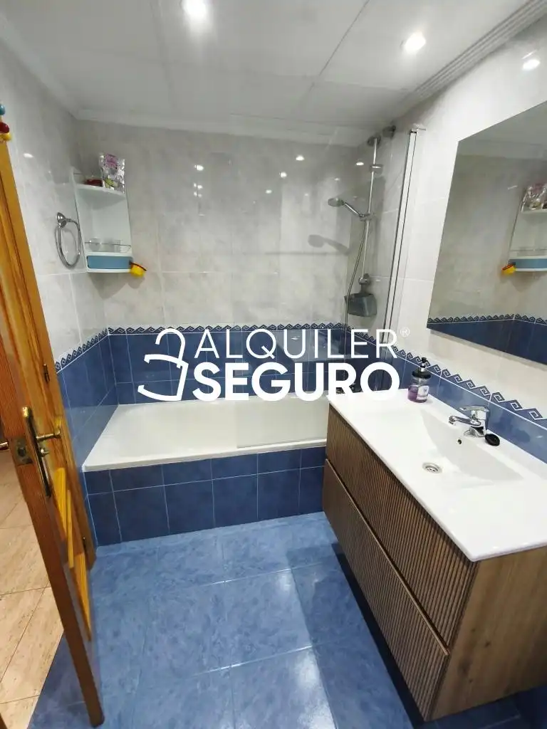 Wohnung zur Miete in General. Espartero, Ciudad Universitaria