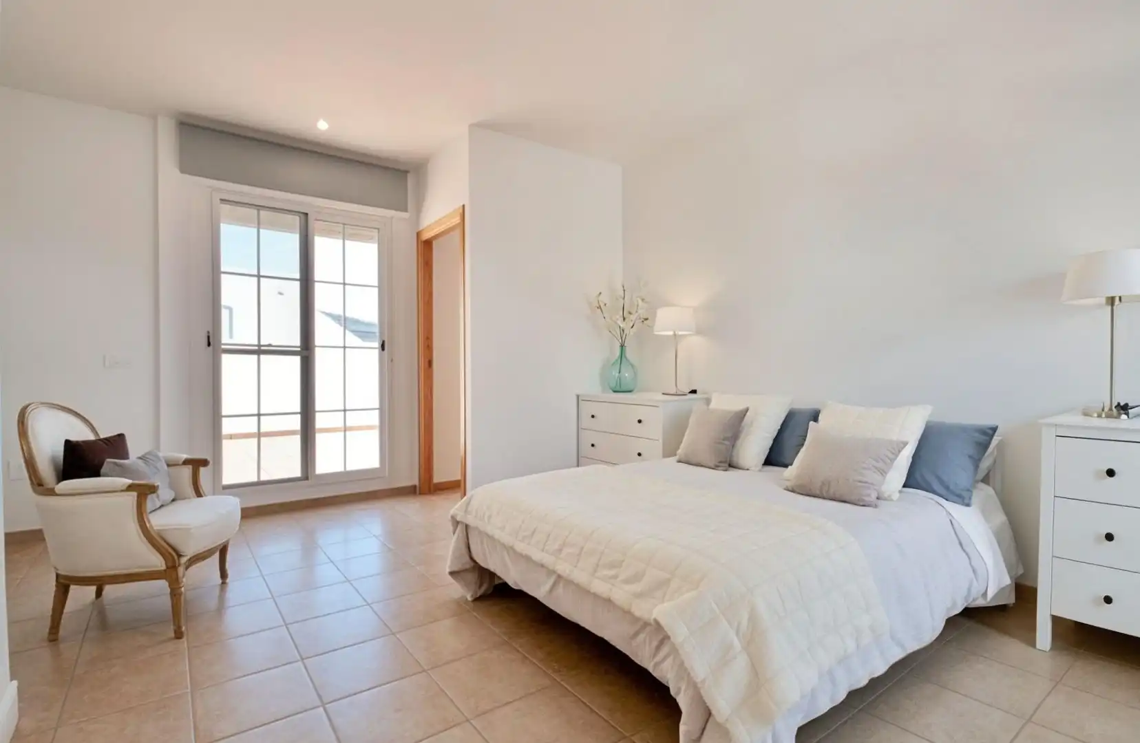 Habitación de Casa adosada en venta en Níjar con Aire acondicionado, Calefacción y Jardín privado