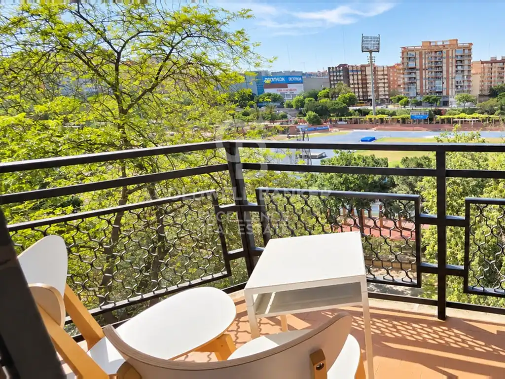 Piso con terraza en venta en Paseo Pechina