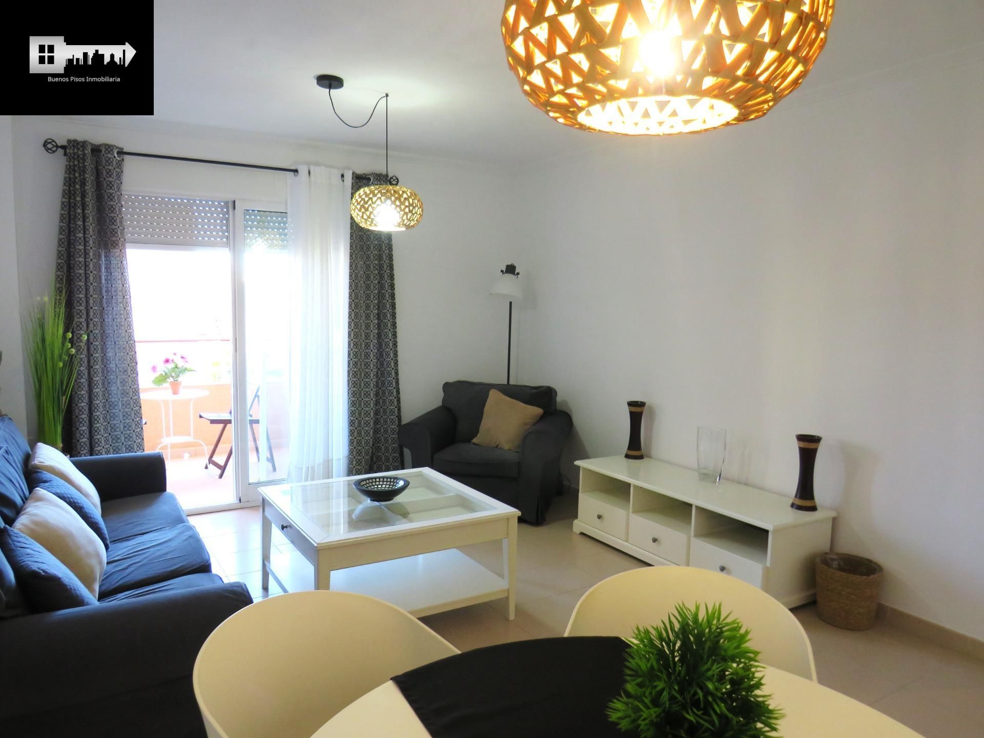 Sala de estar de Piso de alquiler en Alicante / Alacant con Aire acondicionado, Jardín privado y Terraza