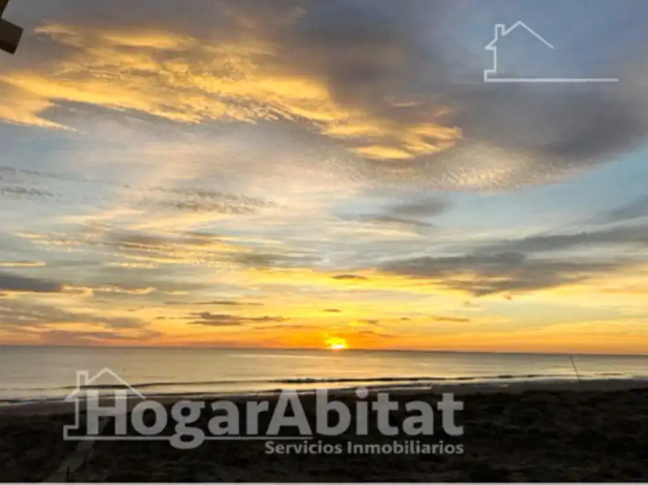 Vista exterior de Piso en venta en Valencia con Aire acondicionado, Calefacción y Terraza