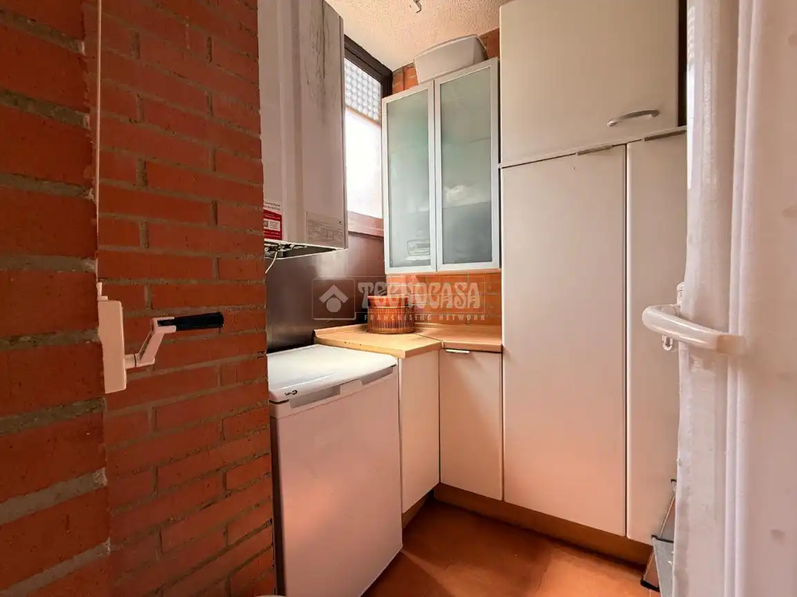 Kitchen of Flat for sale in Madrid  with Heating, Private garden and Parquet flooring