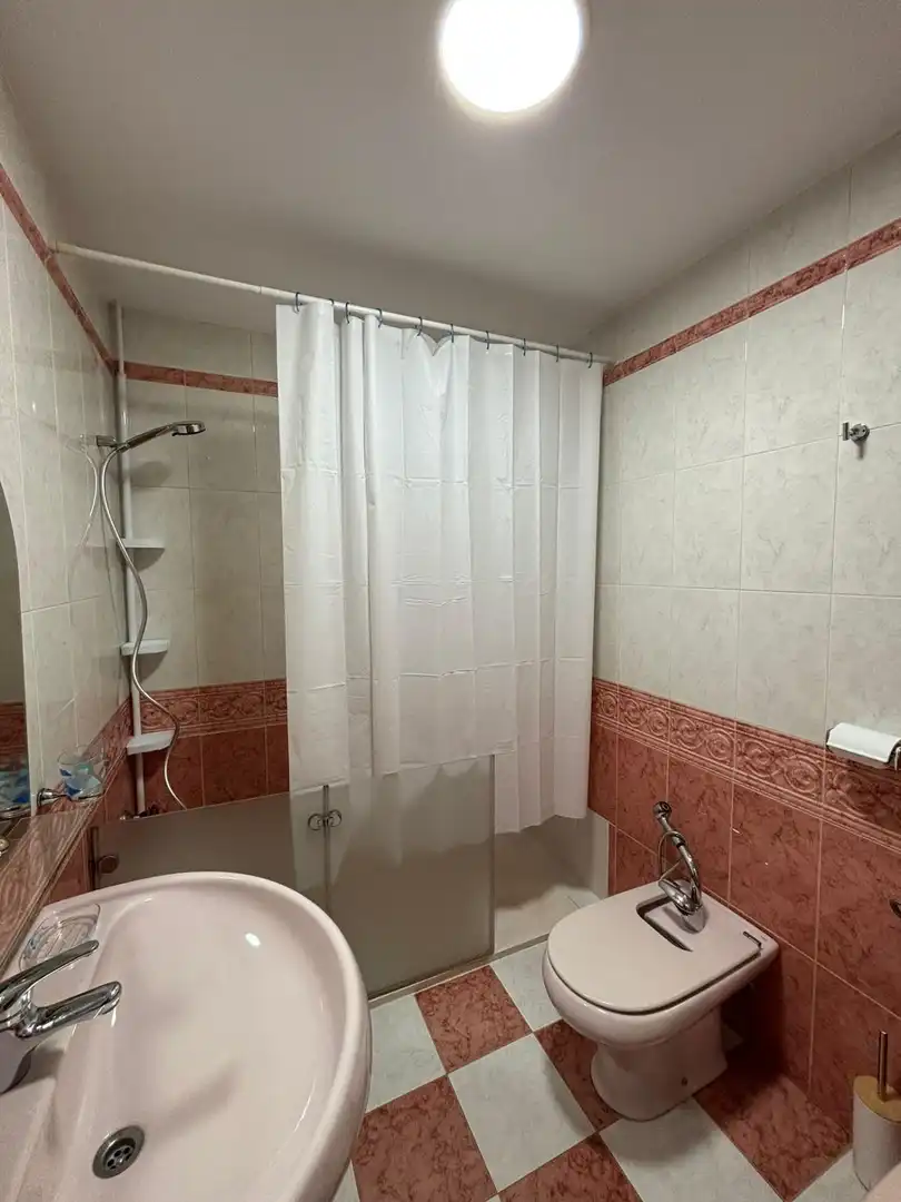 Badezimmer von Wohnung zur Miete in Valdepeñas