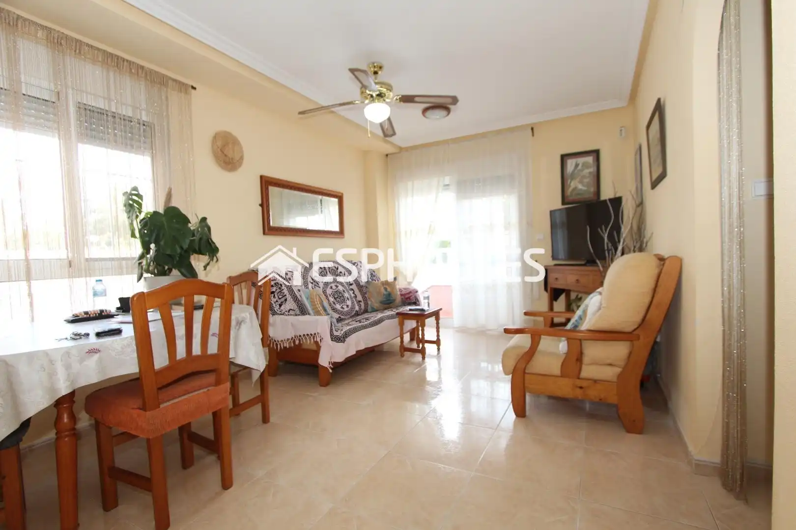 Living room of Flat for sale in Guardamar del Segura  with Air Conditioner, Terrace and Storage room