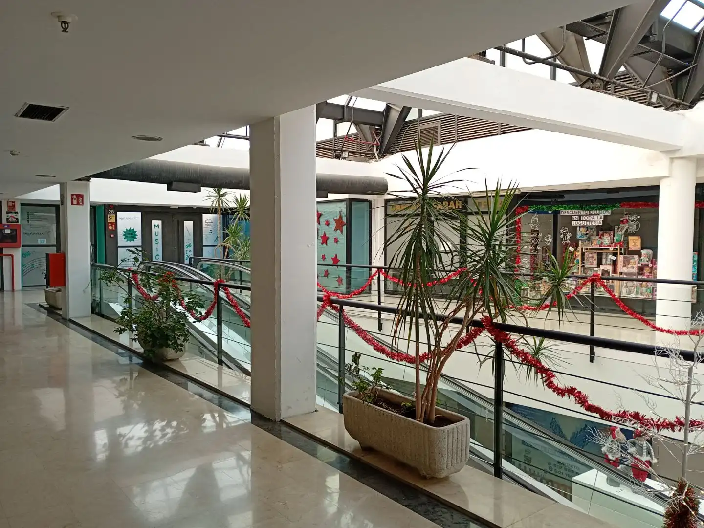 Local en venta en Alcalá de Henares con Parquet y Internet