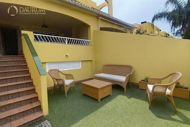 Casa adosada en Venta en Napoles en Corinto - Almarda