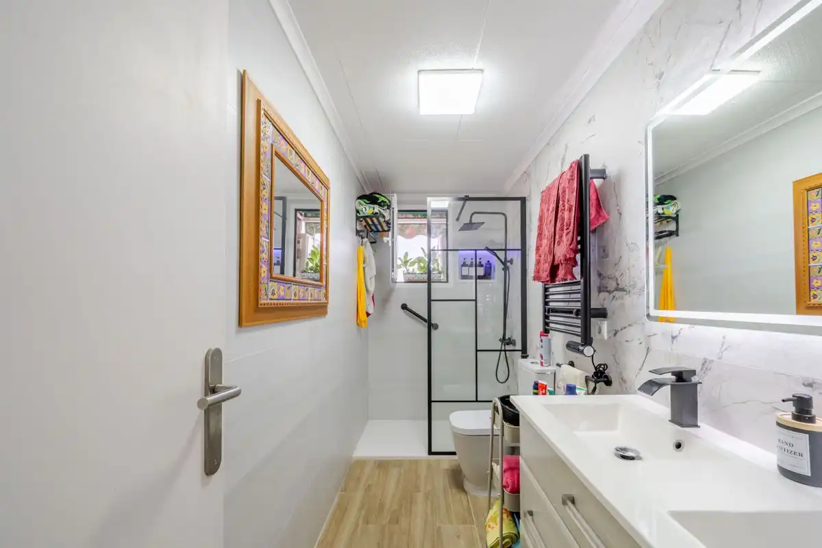 Piso con ascensor en venta en Calle San Miguel de Salinas, imagen 22