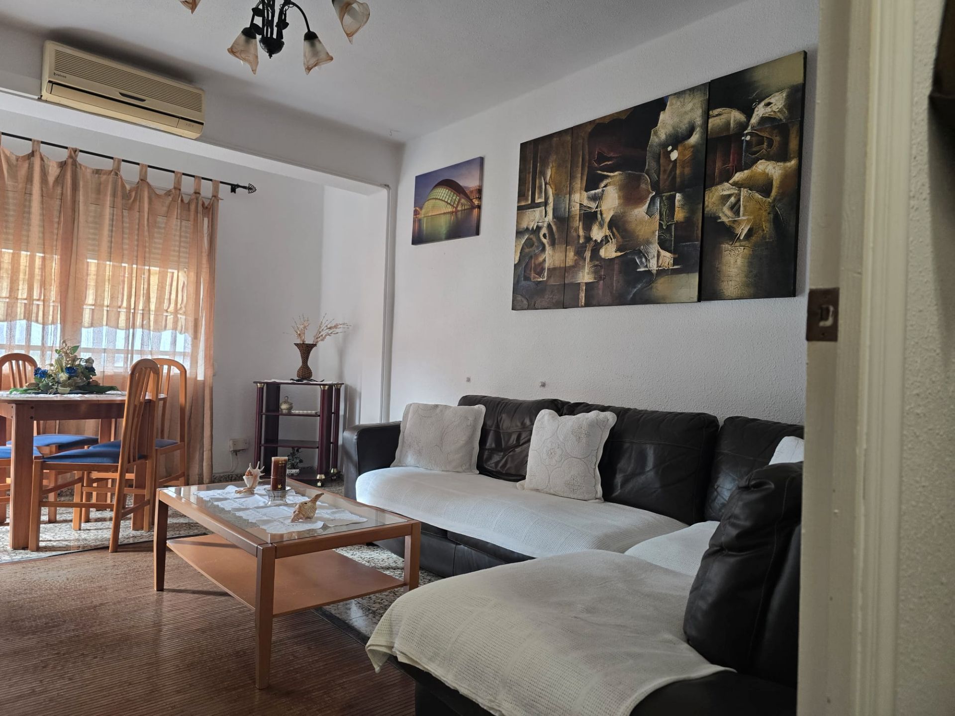 Sala d'estar de Pis en venda en Castellón de la Plana / Castelló de la Plana amb Aire condicionat, Moblat i Forn