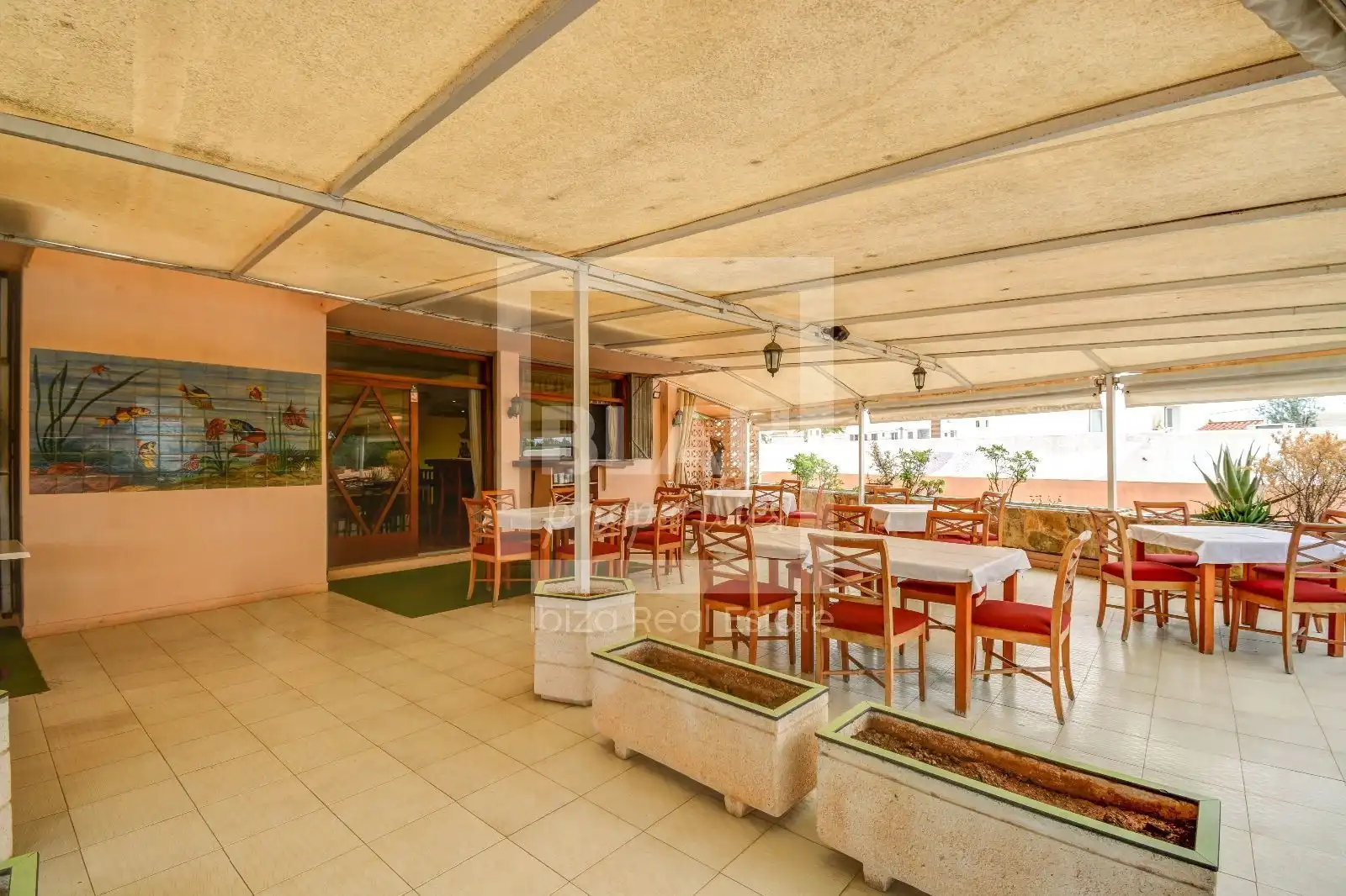 Local en venta en Sant Josep de sa Talaia con Aire acondicionado, Terraza y Amueblado