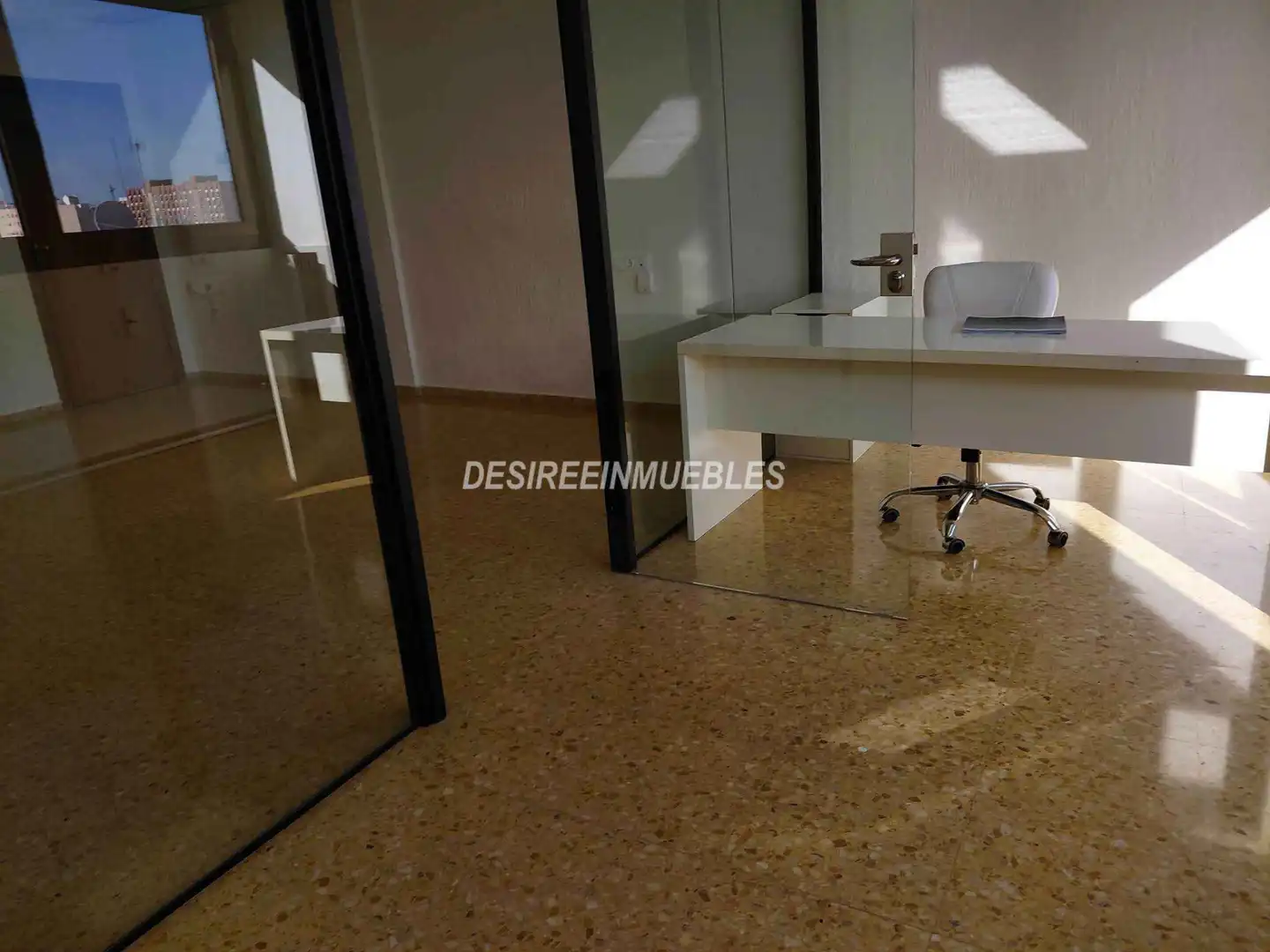 Oficina de lloguer en Campanar