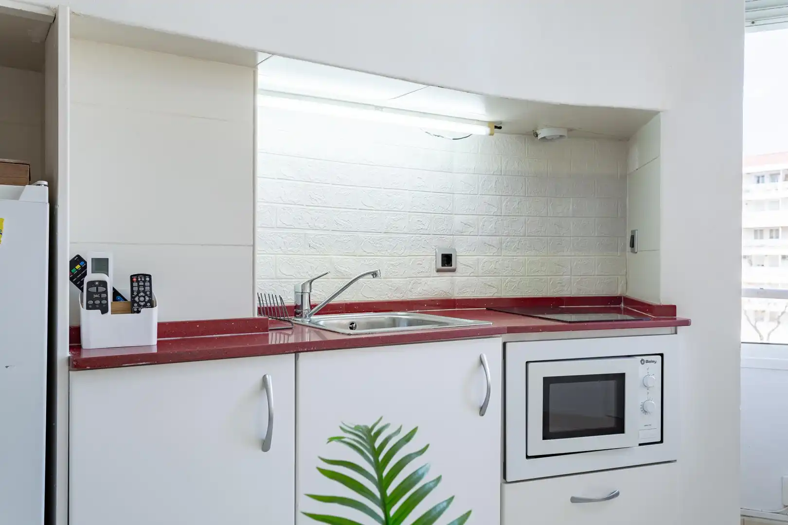 Küche von Wohnung zum Verkauf in Vila-seca mit Klimaanlage, Privatgarten und Schwimmbad