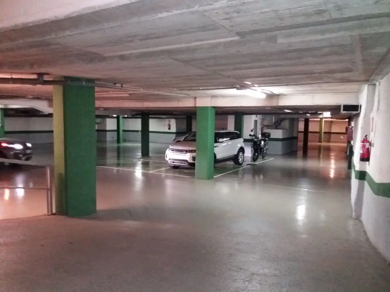 Garaje de alquiler en Carrer de Girona, 164, Dreta de l'Eixample