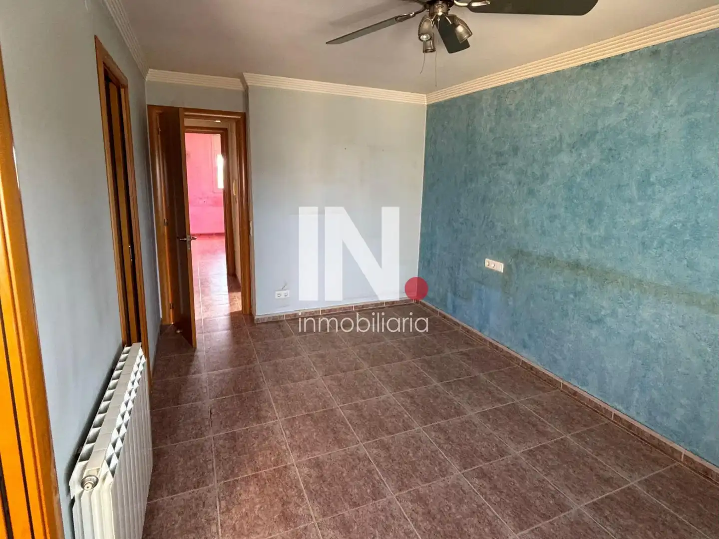 Schlafzimmer von Einfamilien-Reihenhaus zum Verkauf in Linyola