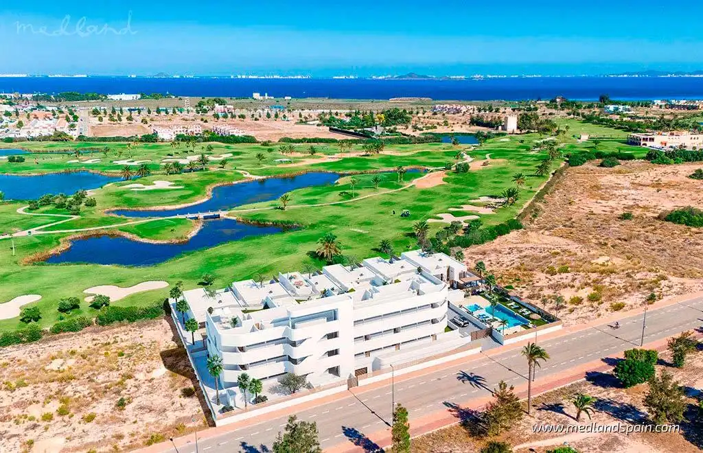 Vista exterior de Apartament en venda en Los Alcázares amb Terrassa, Traster i Piscina comunitària