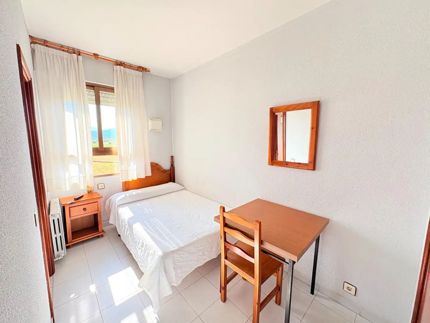 Schlafzimmer von Gebäude zum Verkauf in Carracedelo