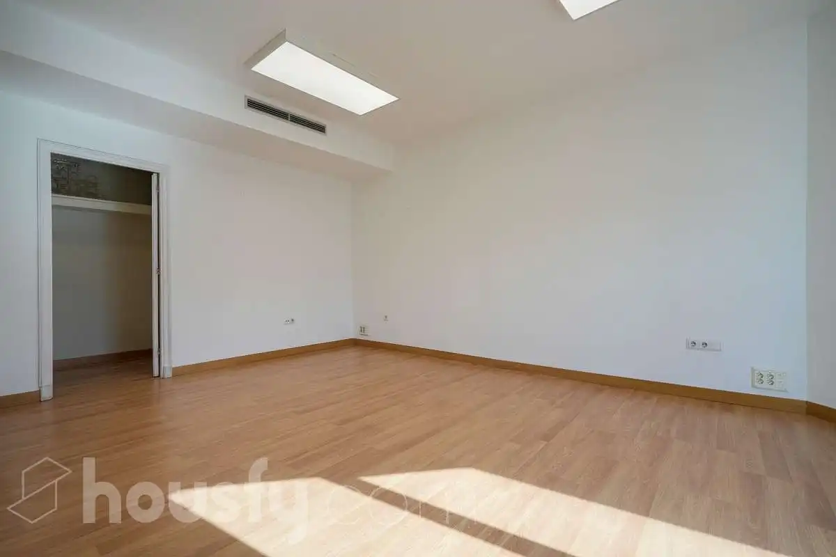 Piso en venta en Madrid con Aire acondicionado, Calefacción y Terraza