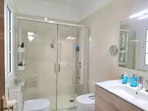 Bathroom of Buildings for sale in San Cristóbal de la Laguna