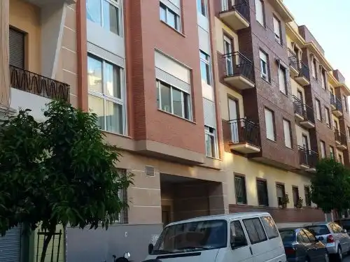 Vista exterior de Edifici en venda en Granada
