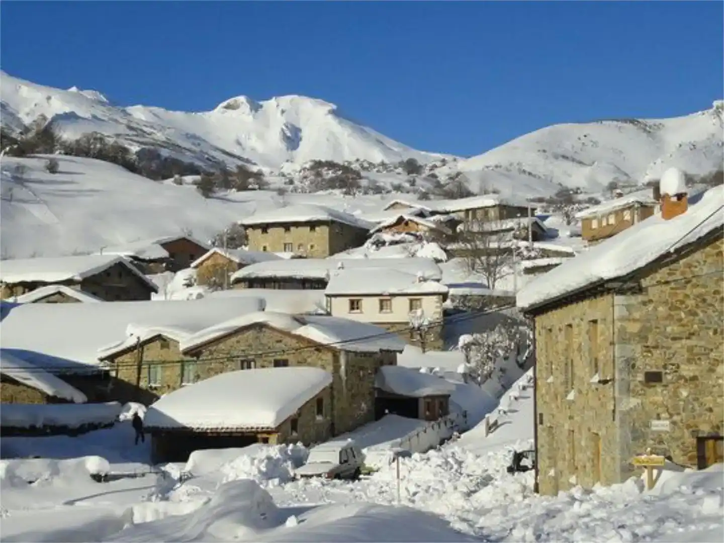 Vista exterior de Casa o xalet en venda en Pesaguero