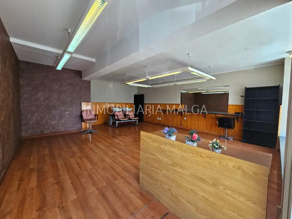 Business premises to rent in Avenida de la Reconquista 6, imagen 3