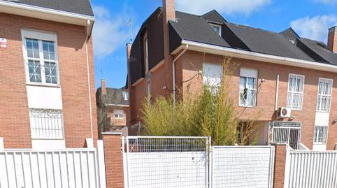 Foto 2 de Casa adosada en venta en Calle Géminis, 45, Parla Este, Madrid