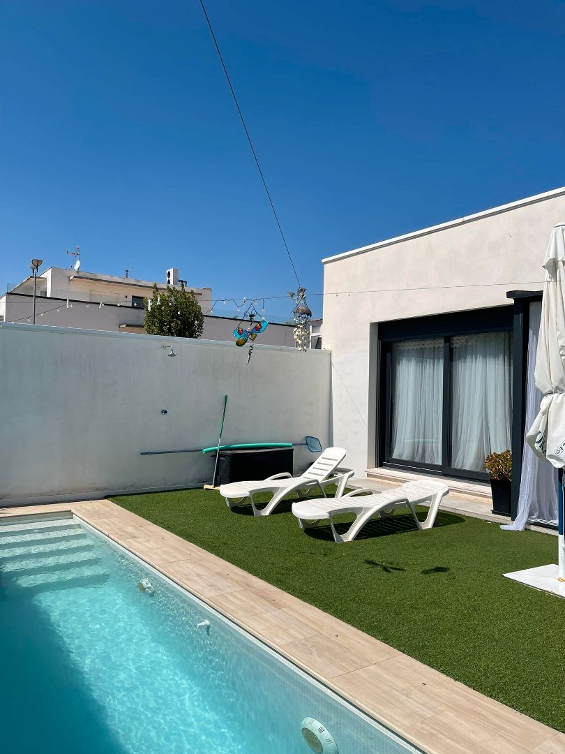 Piscina de Casa o xalet de lloguer en Plasencia amb Aire condicionat, Jardí privat i Terrassa