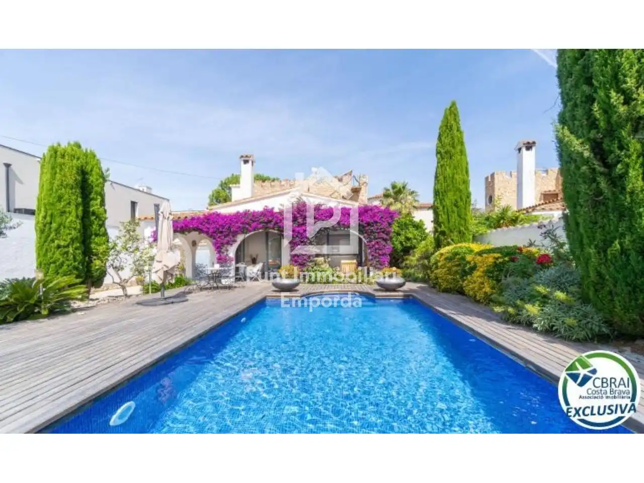Casa con piscina en venta en Calle  Carrer Peni