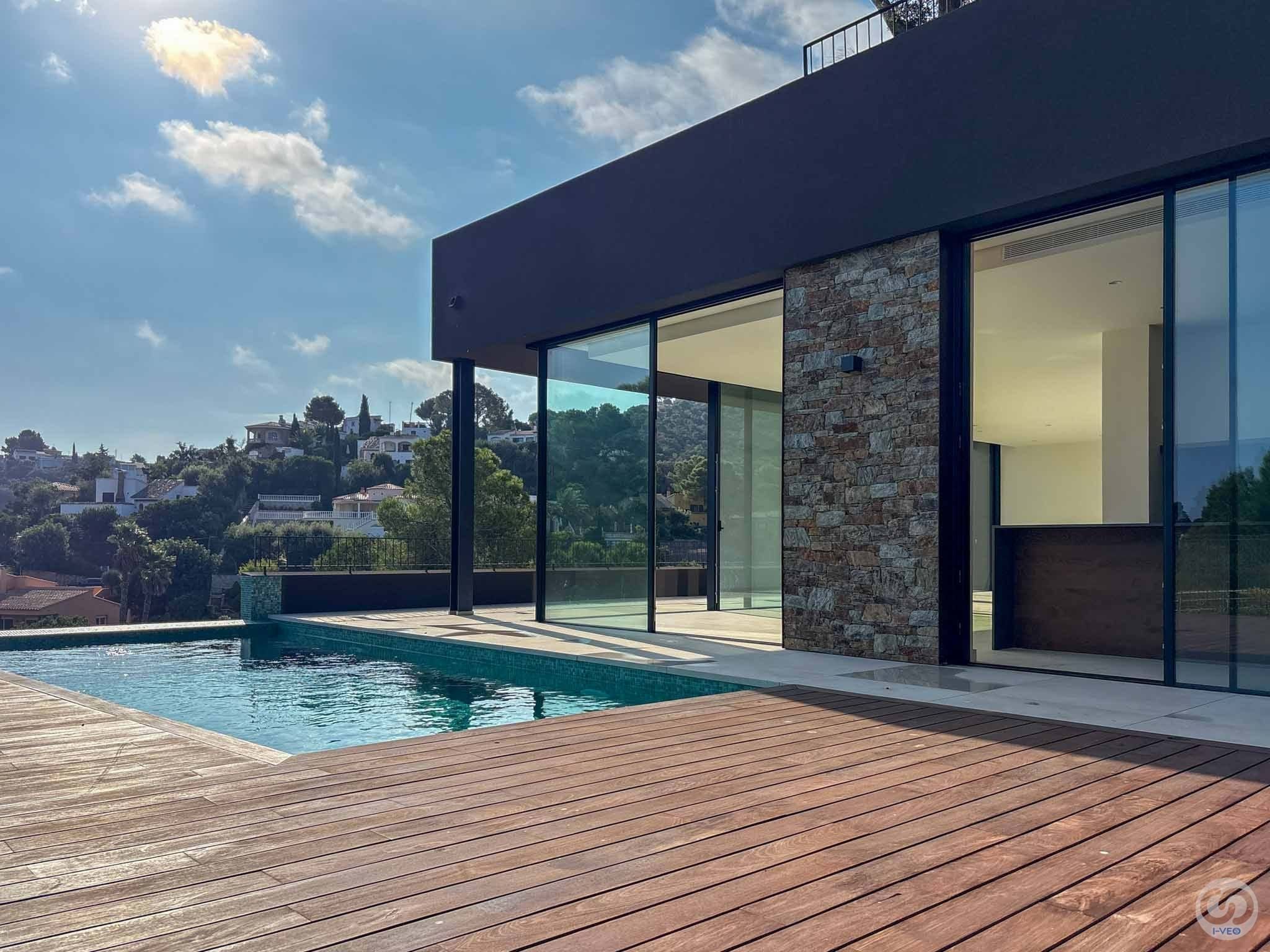 Swimming pool of Single-family semi-detached for sale in Begur  with Air Conditioner, Heating and Terrace