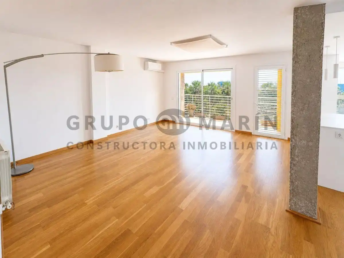 Dúplex con terraza en venta en Carrer del Cogoll, imagen 3