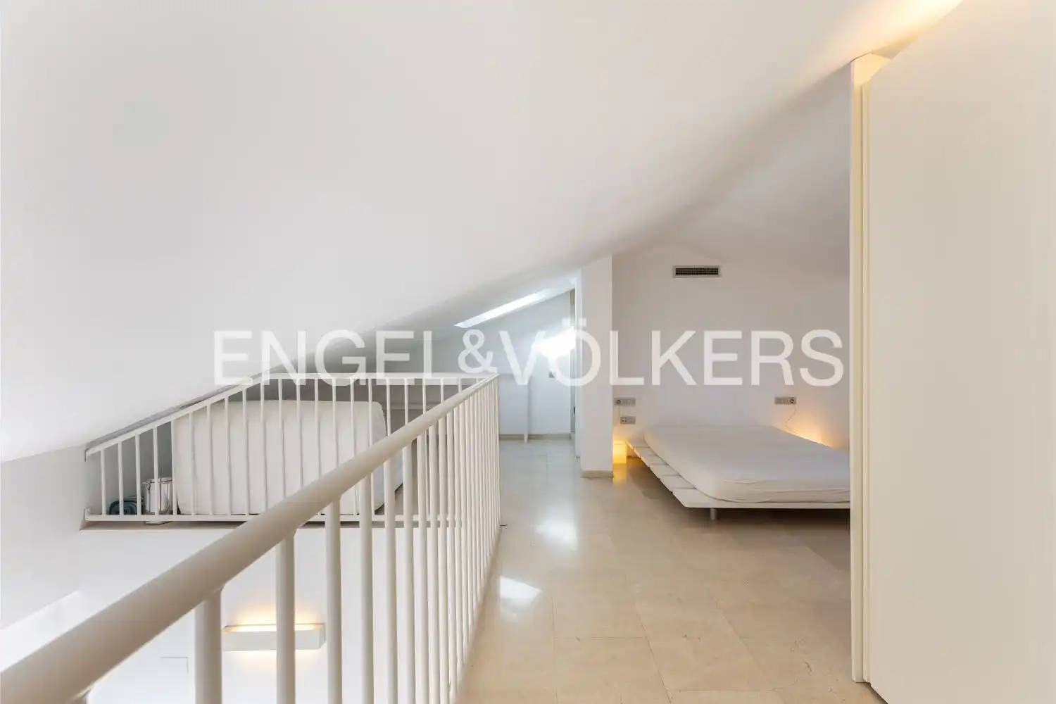 Dúplex en venta en Valencia con Aire acondicionado y Calefacción
