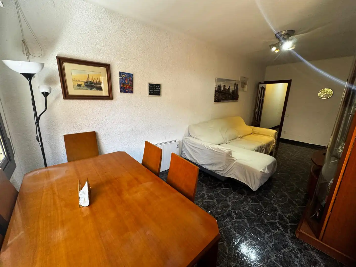 Sala d'estar de Pis en venda en L'Hospitalet de Llobregat amb Calefacció i Terrassa