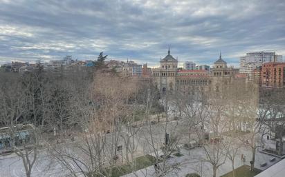 Vista exterior de Pis en venda en Valladolid Capital amb Aire condicionat, Calefacció i Traster