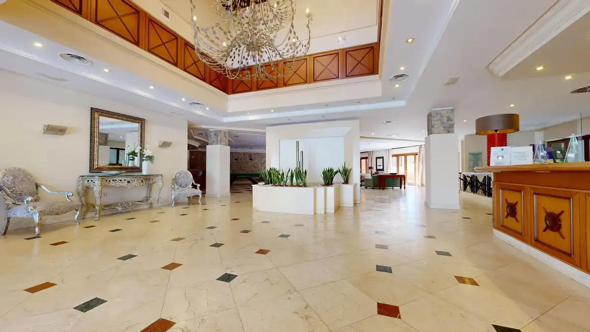 Flat for sale in Estepona  with Air Conditioner, Heating and Terrace