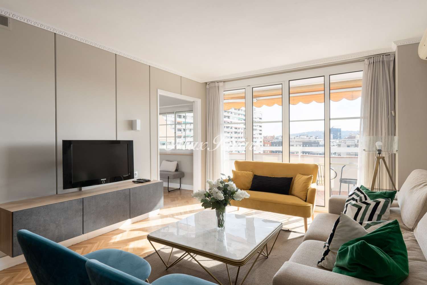 Living room of Flat to rent in  Barcelona Capital  with Air Conditioner, Heating and Terrace