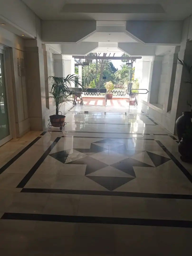 Apartamento con piscina en venta en Nueva Andalucía, imagen 6