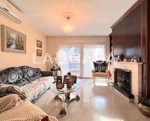 Living room of Flat for sale in Cerdanyola del Vallès  with Heating, Storage room and Balcony