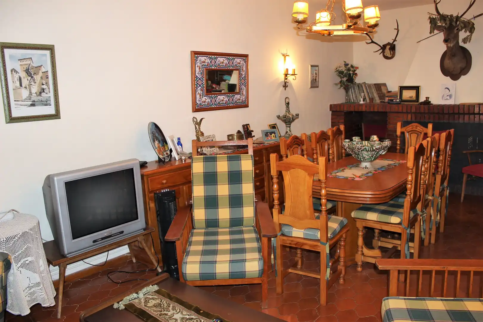Sala de estar de Casa adosada en venta en Brazatortas con Calefacción, Jardín privado y Piscina