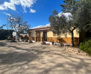 Vista exterior de Finca rústica en venda en Vinaròs amb Terrassa i Piscina