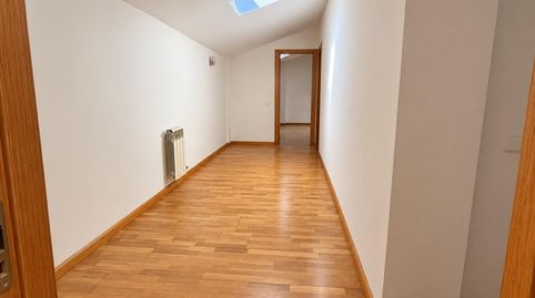 Amplio dúplex de cuatro dormitorios con balcón, ascensor y garaje opcional, imagen 5