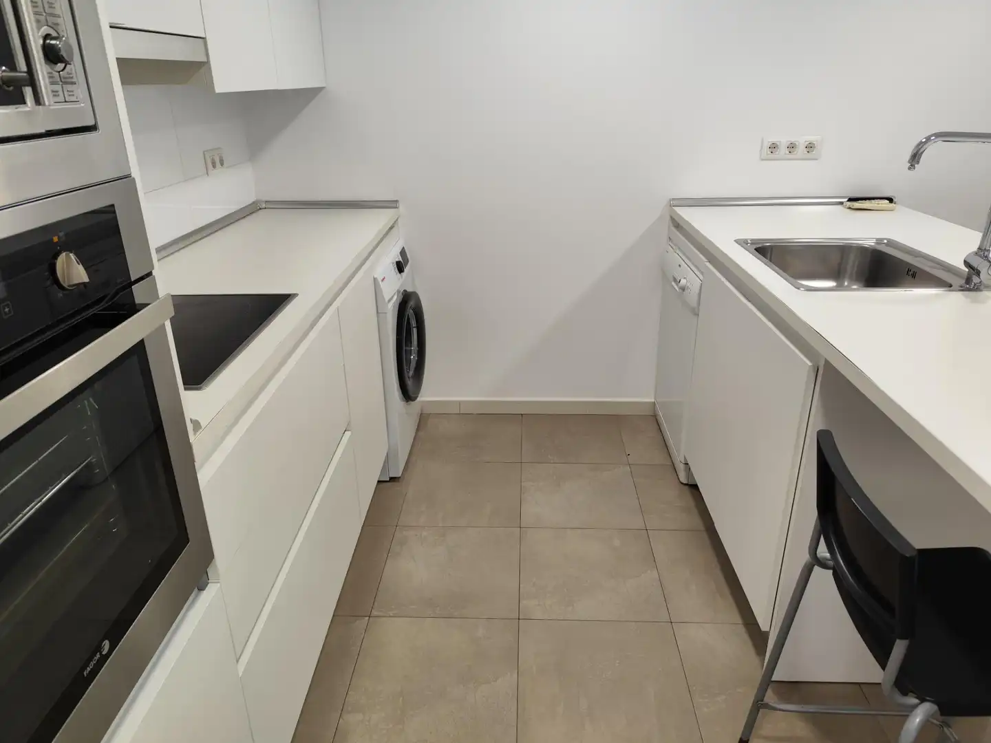 Küche von Wohnung zur Miete in Almería mit Klimaanlage und Möbliert