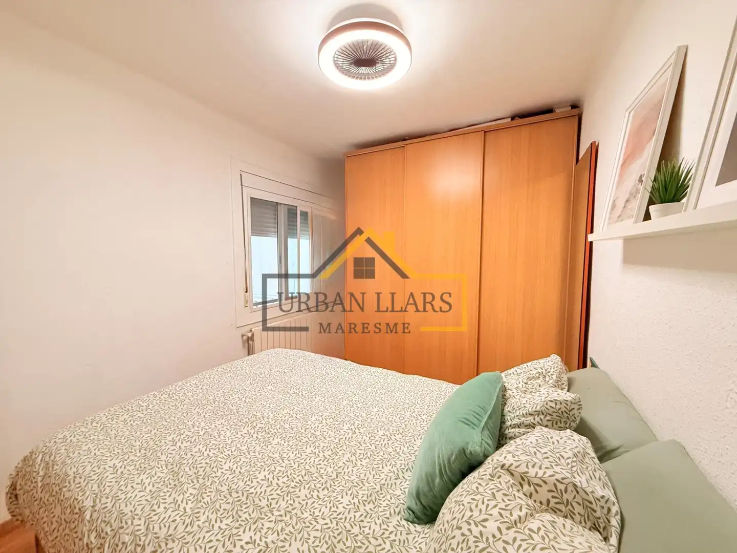 Bedroom of Flat for sale in Mataró