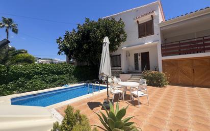 Piscina de Casa o xalet en venda en Benicasim / Benicàssim amb Aire condicionat, Terrassa i Piscina