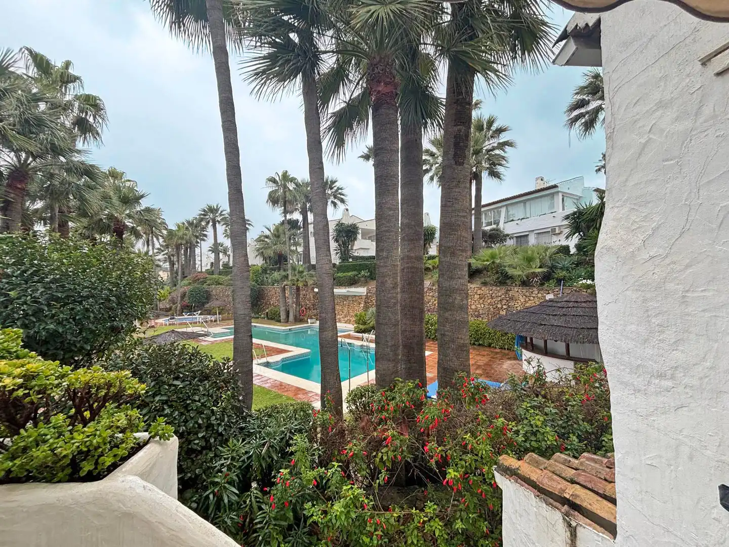 Villa mit Pool zum Verkauf in La Duquesa
