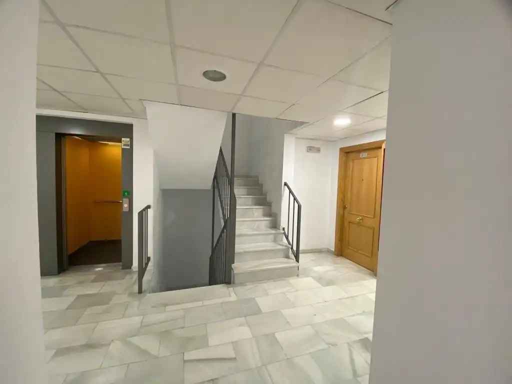 Apartamento de alquiler en Armilla con Calefacción y Piscina comunitaria