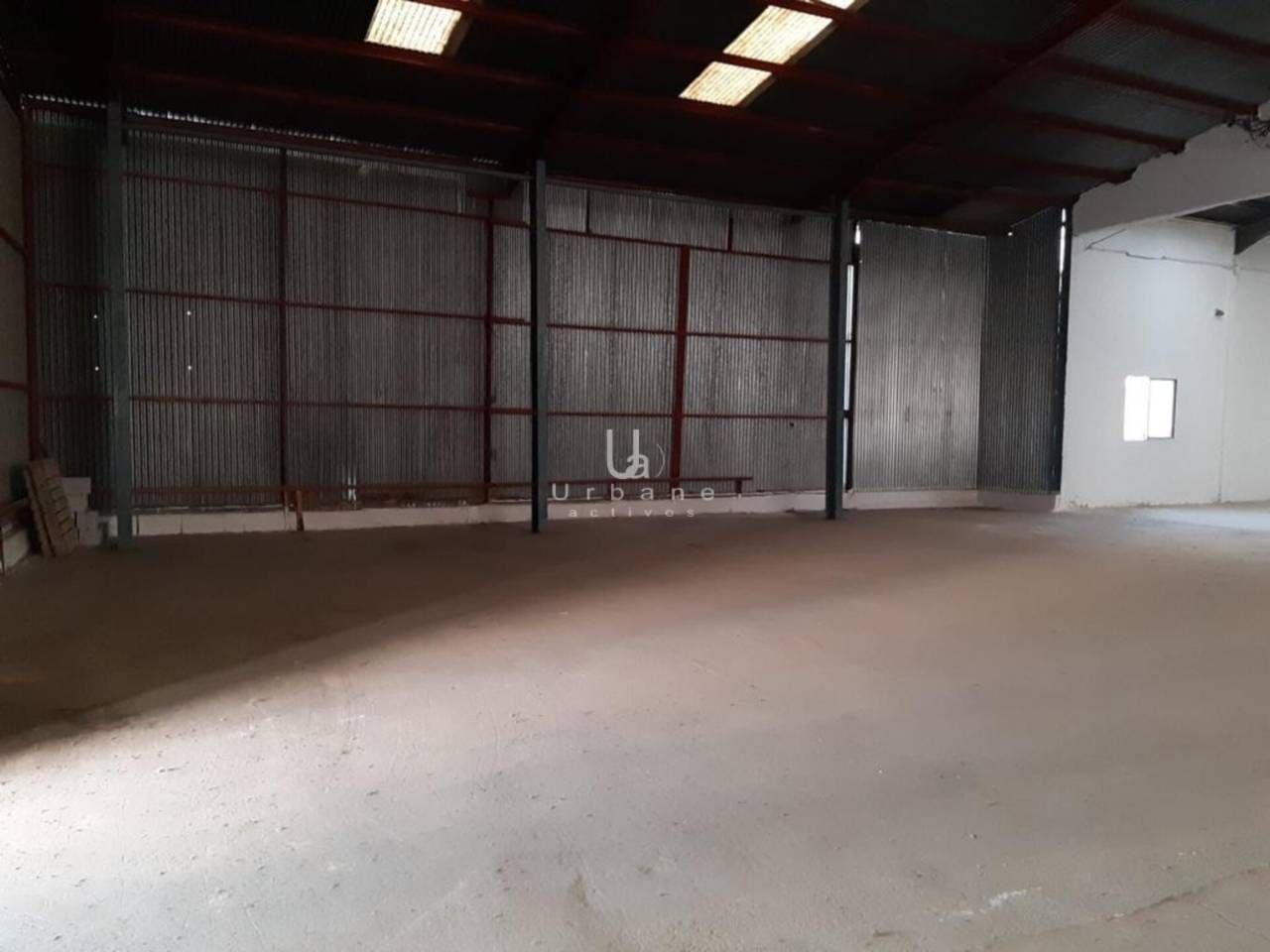 Industrial buildings for sale in Beniel