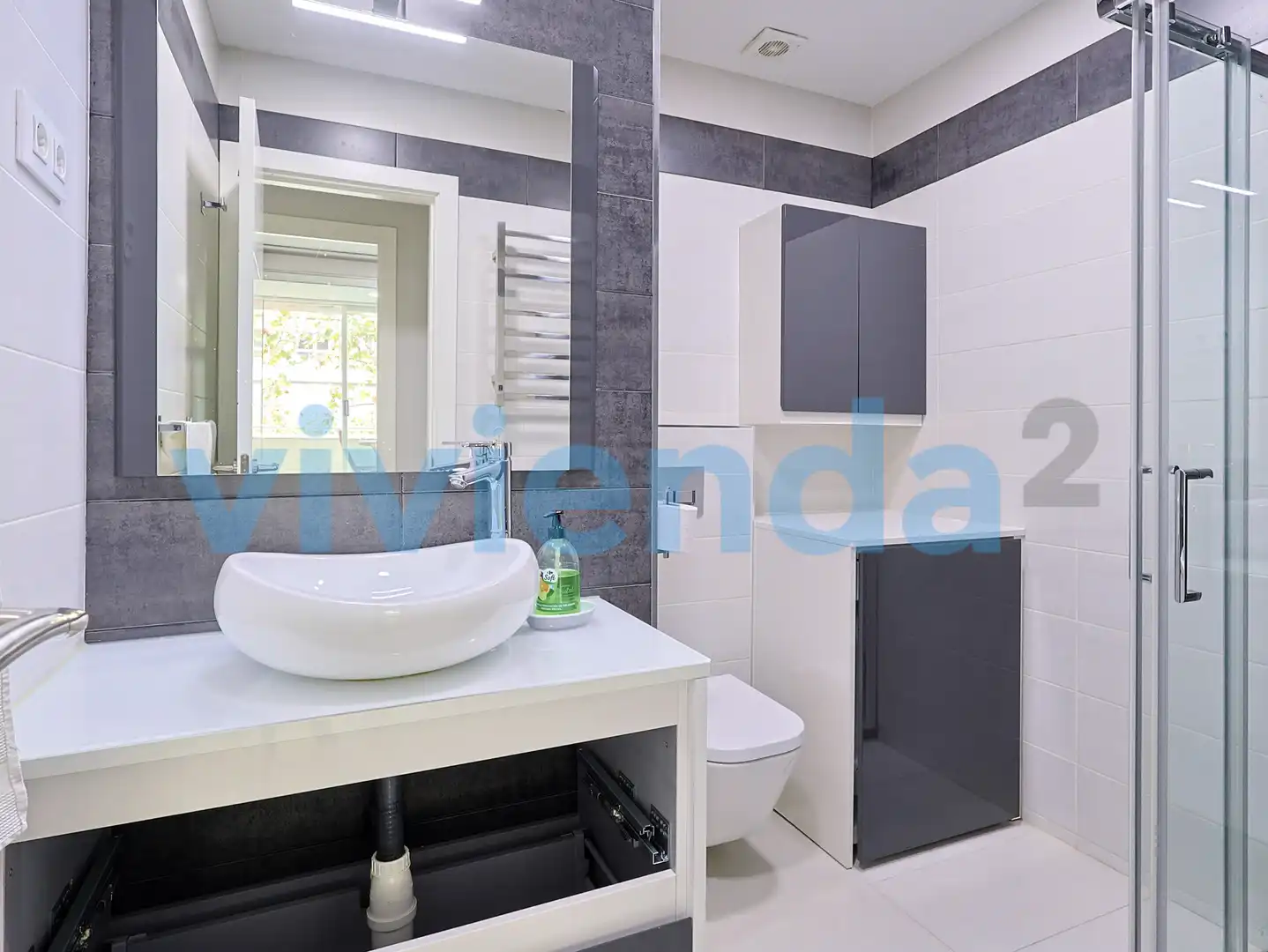 Badezimmer von Wohnung zur Miete in Madrid mit Klimaanlage, Heizung und Terrasse