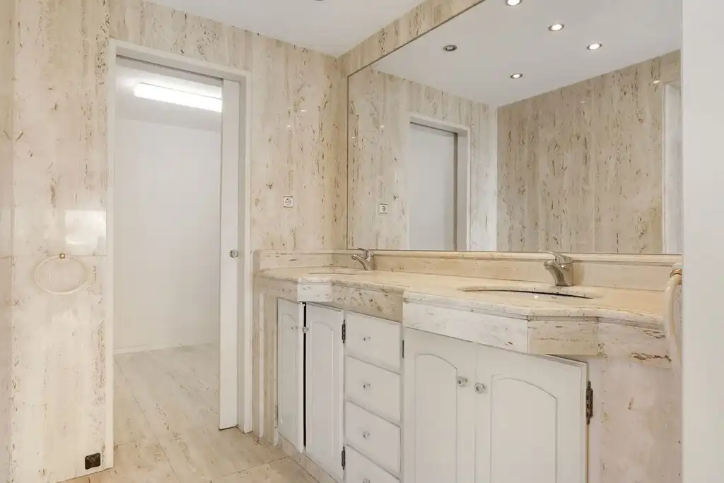 Badezimmer von Maisonette zum Verkauf in Torremolinos mit Klimaanlage, Terrasse und Möbliert